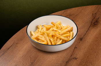 Картофель фри с пармезаном и трюфельным маслом